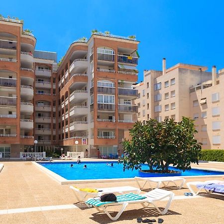 Uhc Center Apartments Салоу Екстер'єр фото