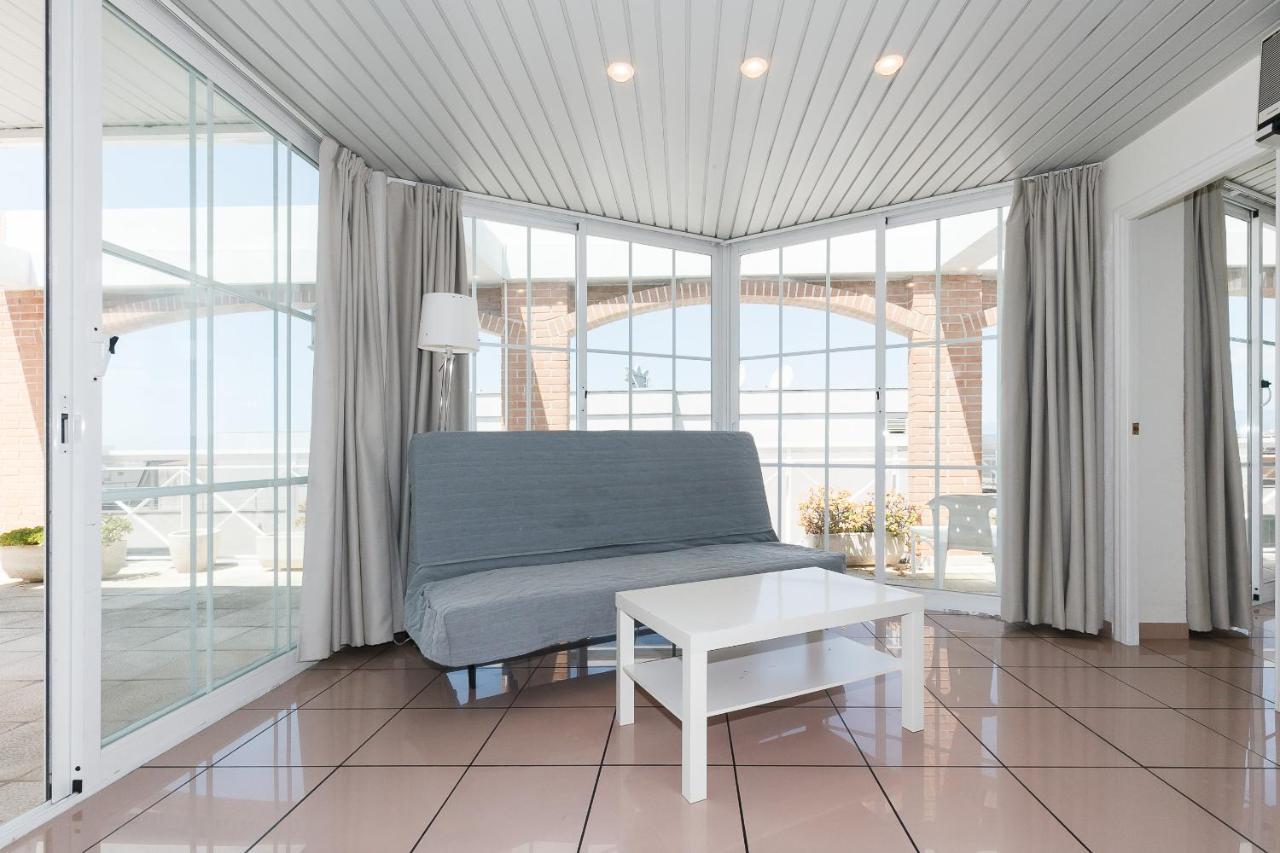 Uhc Center Apartments Салоу Екстер'єр фото