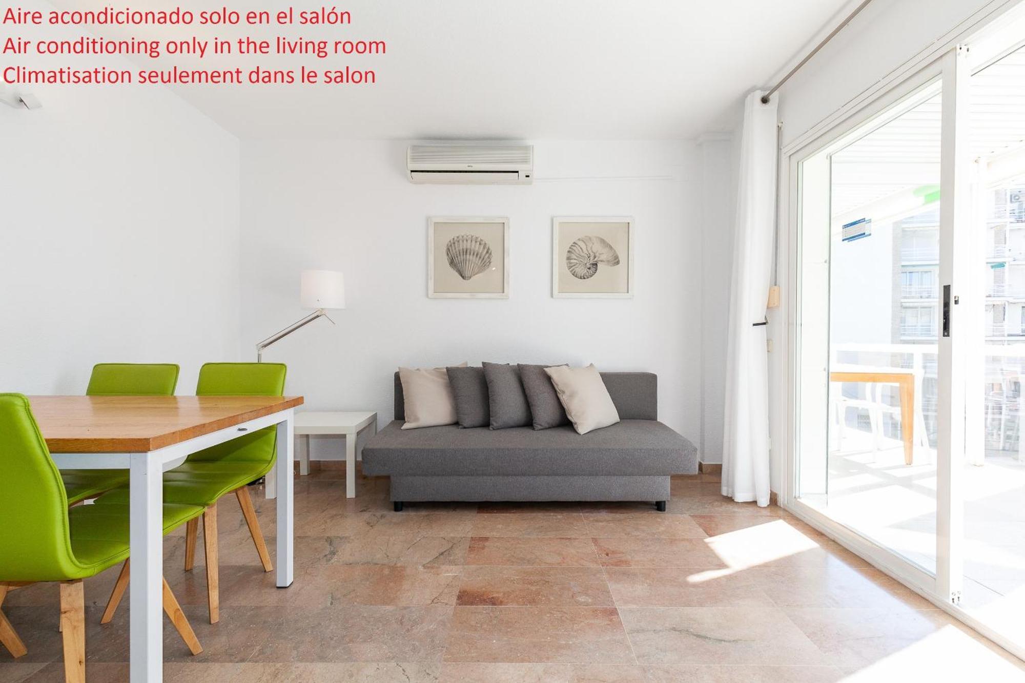 Uhc Center Apartments Салоу Екстер'єр фото