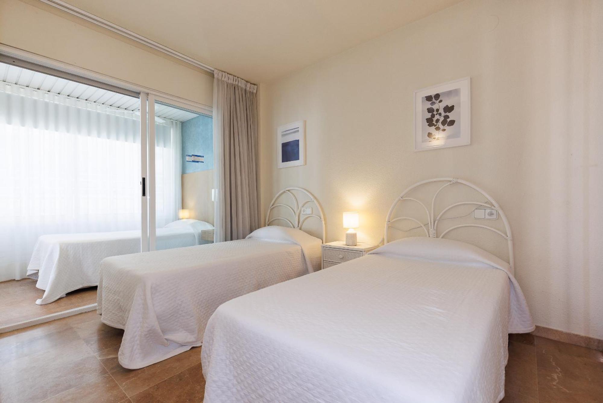 Uhc Center Apartments Салоу Номер фото