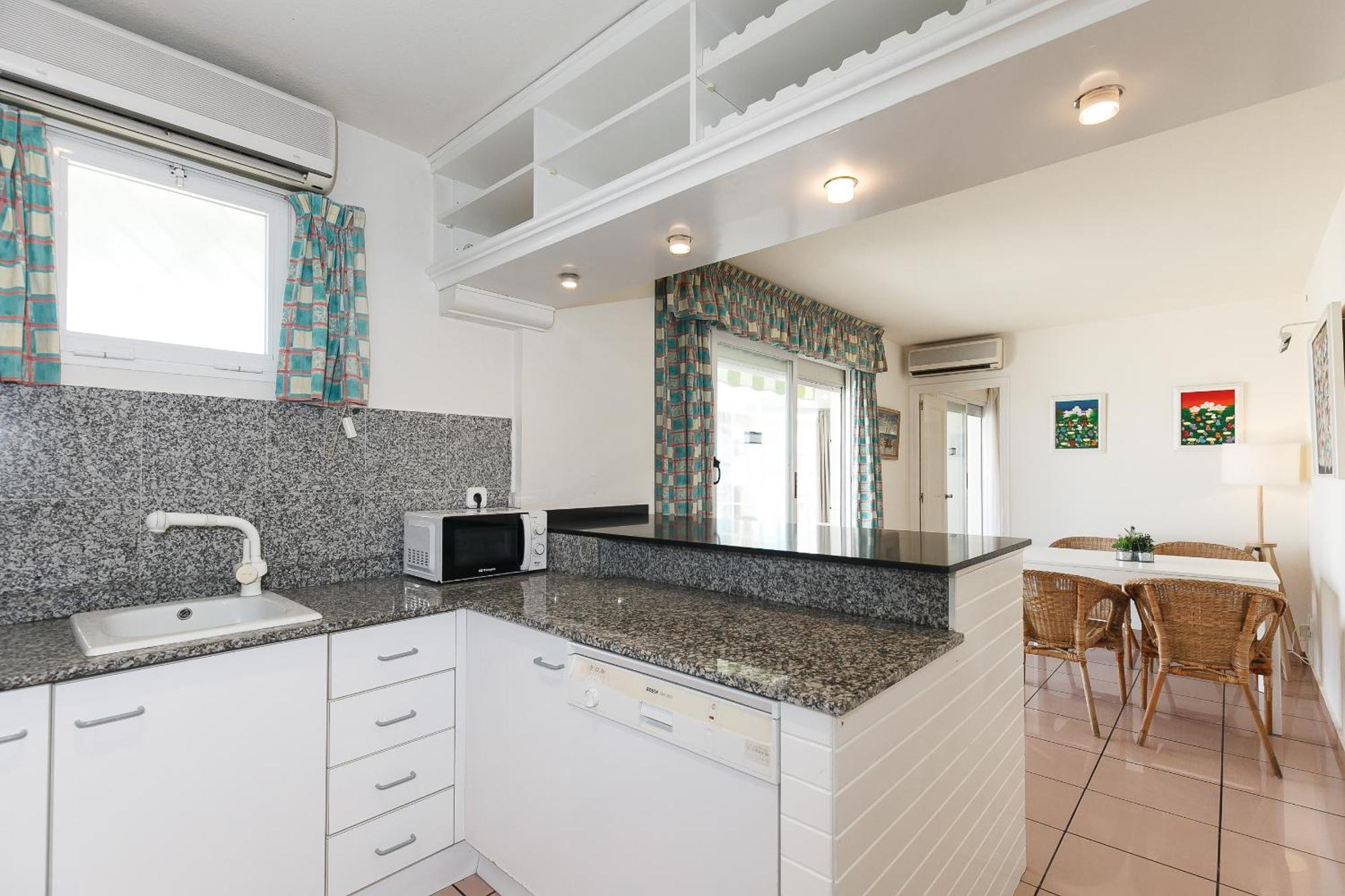 Uhc Center Apartments Салоу Номер фото