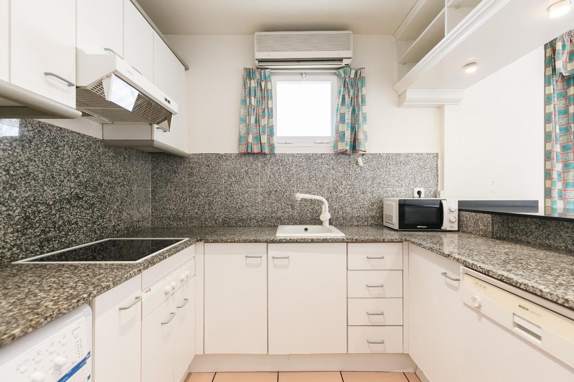Uhc Center Apartments Салоу Номер фото