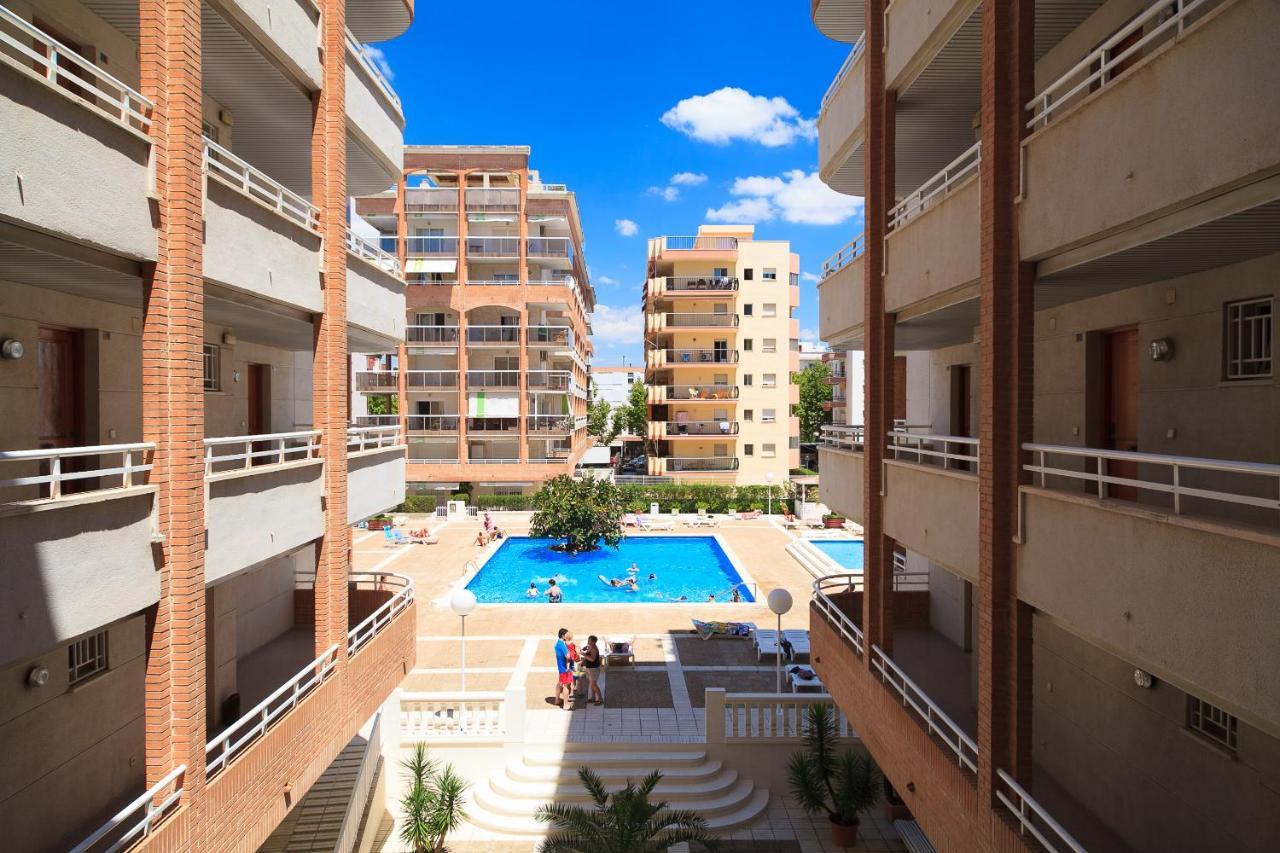 Uhc Center Apartments Салоу Екстер'єр фото