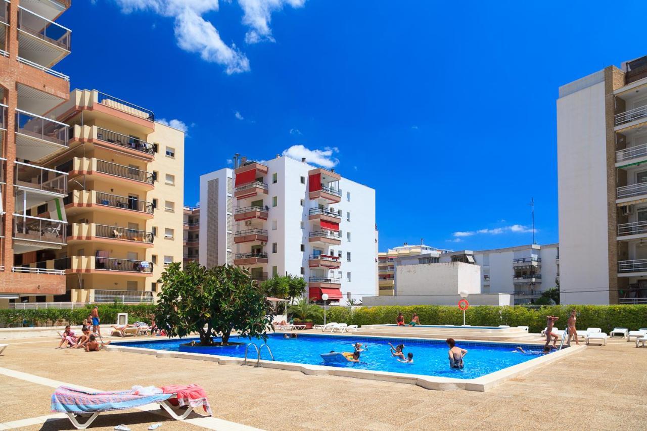 Uhc Center Apartments Салоу Екстер'єр фото